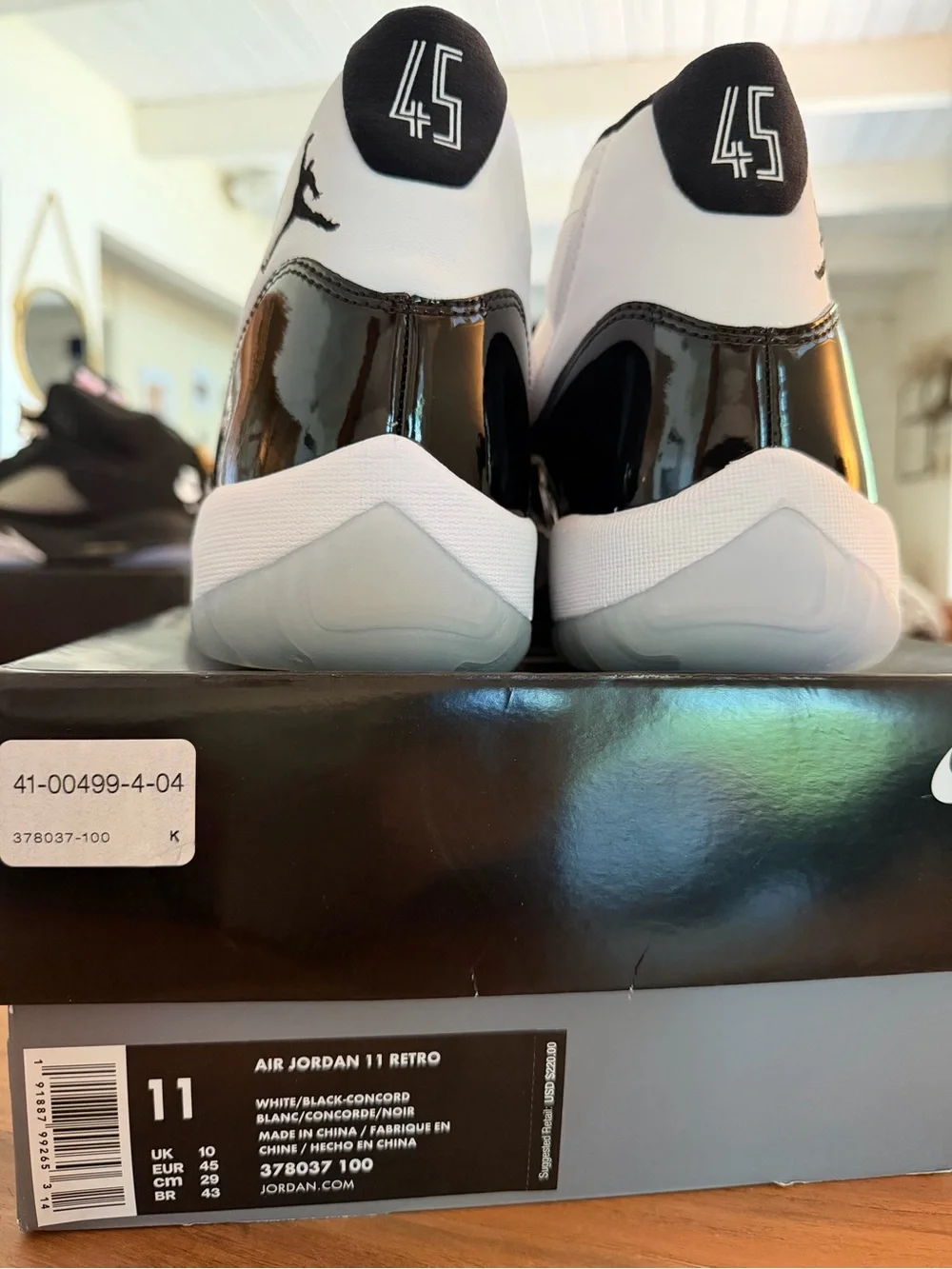 Air Jordan 11 Retro Concord